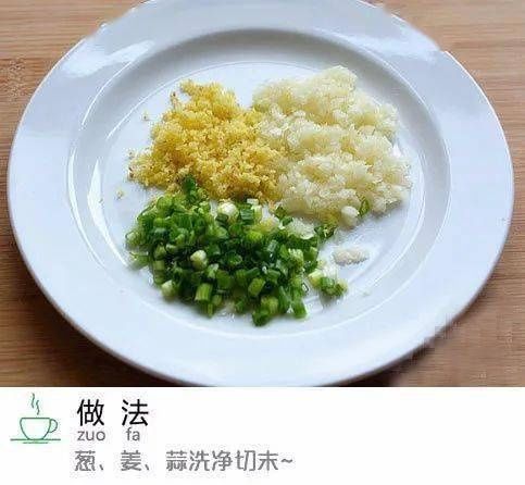 港式吃法的避风塘炒虾，好吃到连壳都能嚼干净