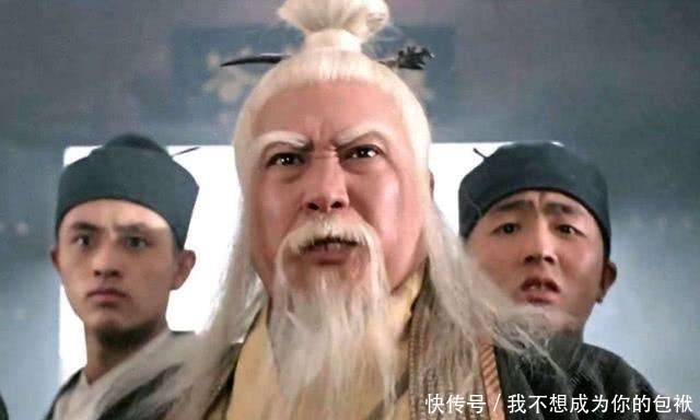 玄冥二老重伤张无忌,武当众人包括张三丰,为何不敢手刃报仇?