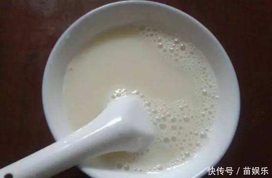 在家做豆浆,黄豆别只会用水泡!还需这一步,豆浆做好香浓不出渣