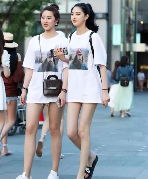 高跟鞋|瑜伽裤彰显运动范，小姐姐一看就是个健身达人，清爽又浪漫