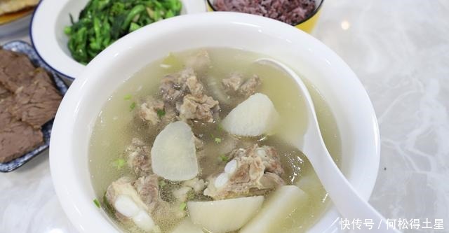 中学生放学回家,吃上这样的晚餐,直呼太美味,比食堂的饭菜香