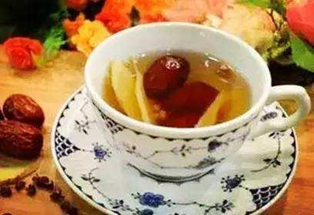 子宫|女人到了45岁,多用它泡水喝,活血养血、帮助睡眠,子宫更年轻