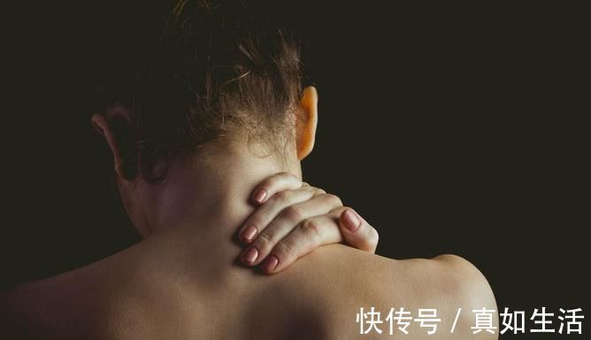 癌细胞|以下三个症状不断出现,十有八九是进展期癌症,你却一拖再拖