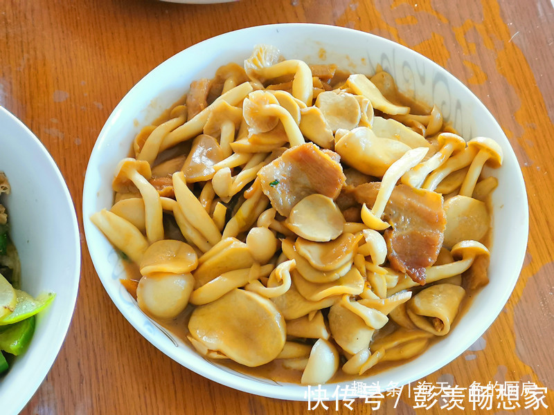 餐条子|过节回娘家,夫妻俩一起做了4道菜,老妈夸赞真好吃