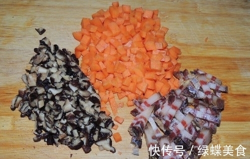 懒人|夏天的懒人焖饭，饭菜一锅出，有肉有菜营养均衡，比外卖还省时