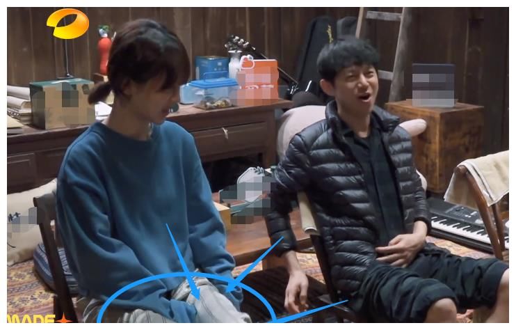 杨紫做客下期《向往5》，与张子枫热聊，穿张艺兴同款睡裤引热议