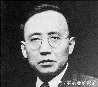 一字!郭沫若骂鲁迅四个字,鲁迅加一字回骂,世人笑称是郭沫若的一生