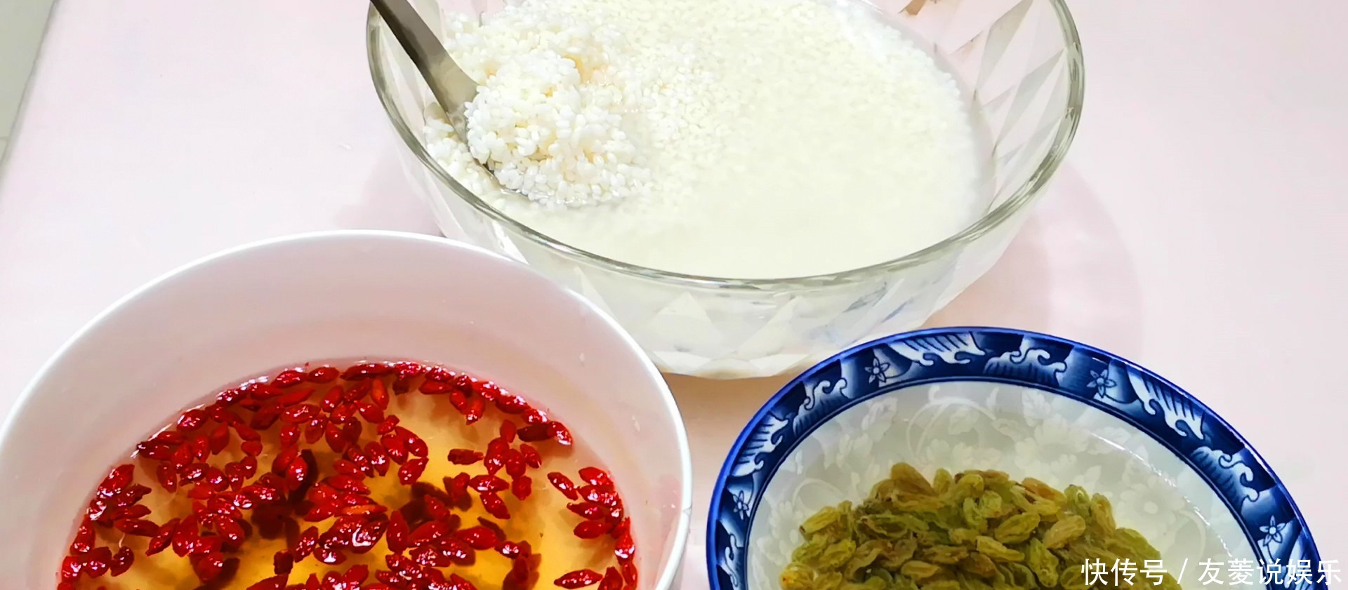 包粽子时,糯米到底要泡多久很多人做错,难怪粽子夹生还漏米