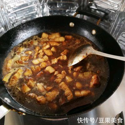 这道木耳红烧肉太销魂，同事吃过都找我要菜谱