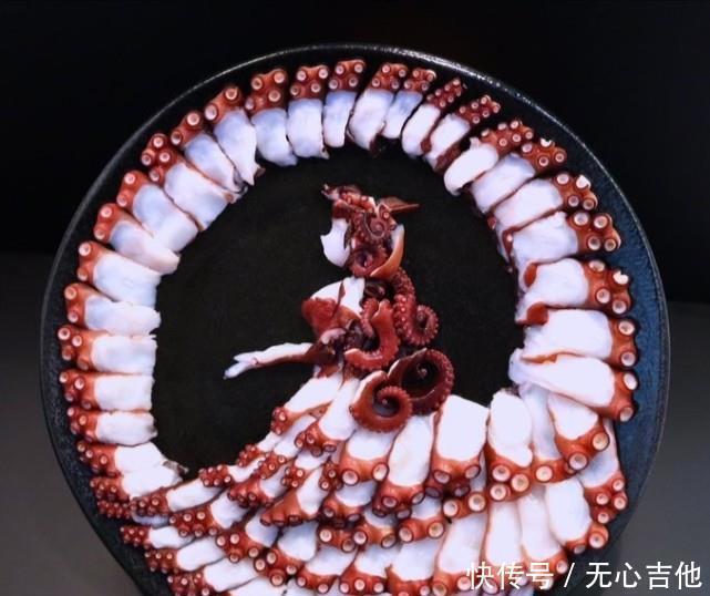 爱丽儿公主@用海鲜也能摆出迪士尼公主我只认出了乐佩和爱丽儿,你们呢!