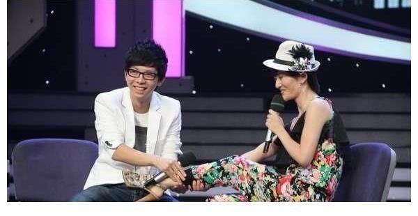 江苏卫视|主持人乐嘉回应“强吻谢娜”一事，称网友没有最基础的分辨力