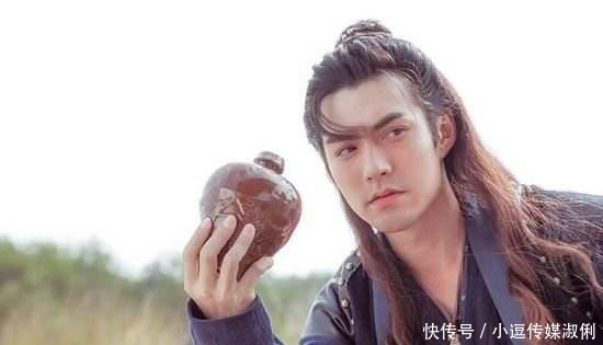 金庸|古龙笔下的男人名字,都是特别俗的字眼,但听起来很好听!