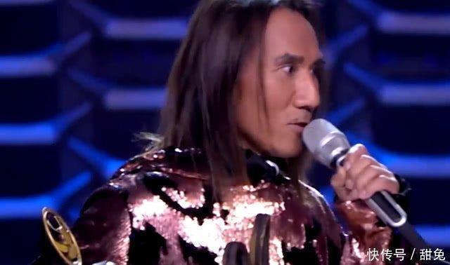 歌手因站姿被猜是歌唱界大佬,揭开面具后,观众都炸锅了!