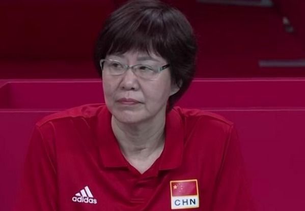 卫冕冠军|中国女排十冠她参与八冠!如今即使功过相抵,郎平仍是国家功臣