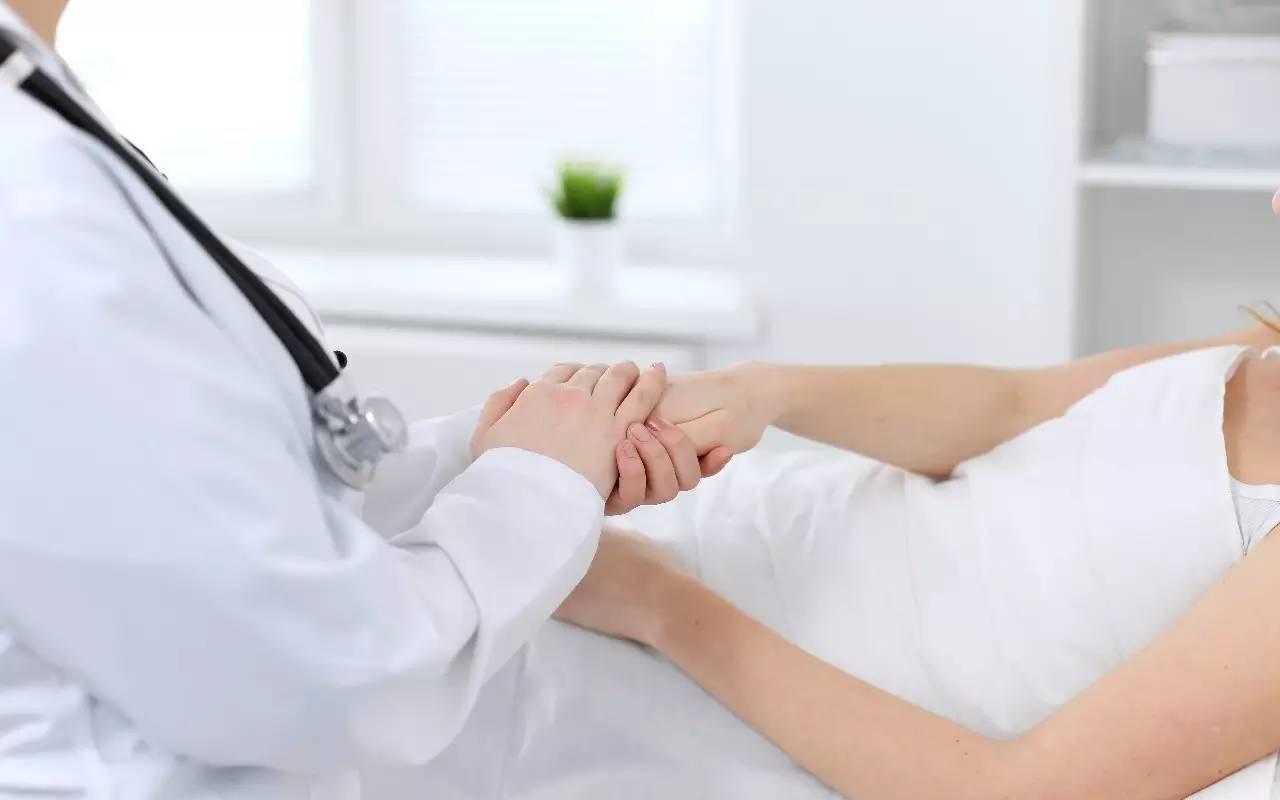 妊娠纹|孕妈的三个坏习惯,会让“妊娠纹”提前找上门,现在改或许还不迟