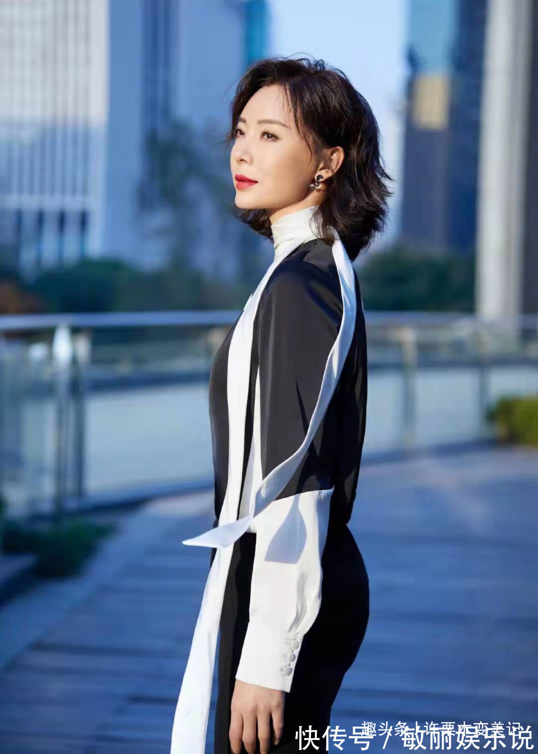 刘海 女人过了45岁尽量别留长发、烫卷发!推荐这5款发型,太减龄