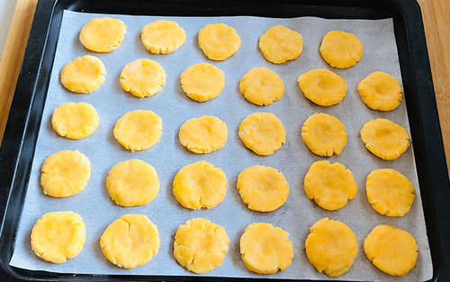 每逢佳节胖三斤，教你做低糖低油版桃酥，酥香蓬松，口感细腻