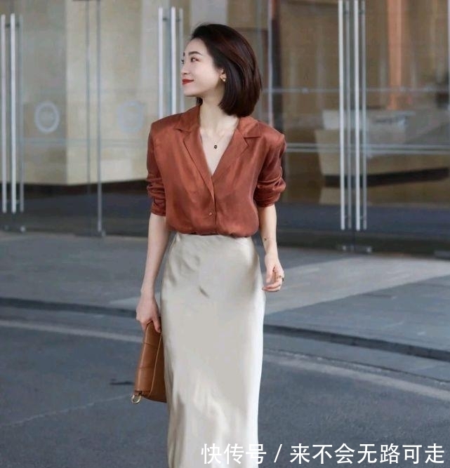 西装裙|上班穿什么?简约干练又不失温柔的穿搭,可以把自身的魅力放大化