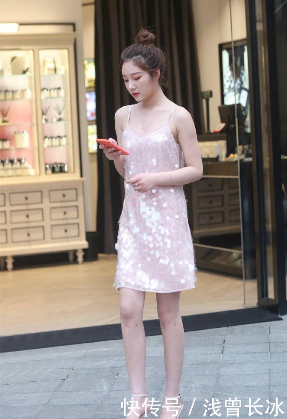 凉鞋|一条连衣裙加一双一字带高跟凉鞋,已经成为了夏季清凉装的标配