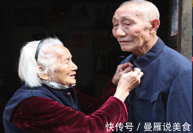 平均寿命|女性长寿的4大秘诀，按时吃饭排最后，第1位很多人在做，来猜猜