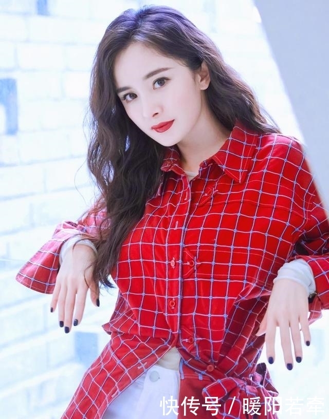 肤色|最容易显黑的4种颜色,黄皮女孩千万别穿,显老又廉价,让人笑话