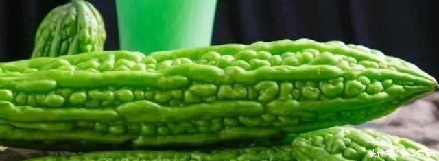脆嫩|苦瓜的简易方法苦瓜炒鸡蛋、苦瓜酿肉,脆嫩爽口,清热解暑