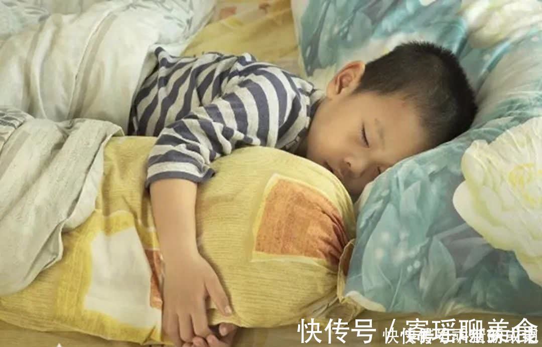 孩子|叫孩子起床很困难?看看日本妈妈是怎么做的,学会了省心又省力