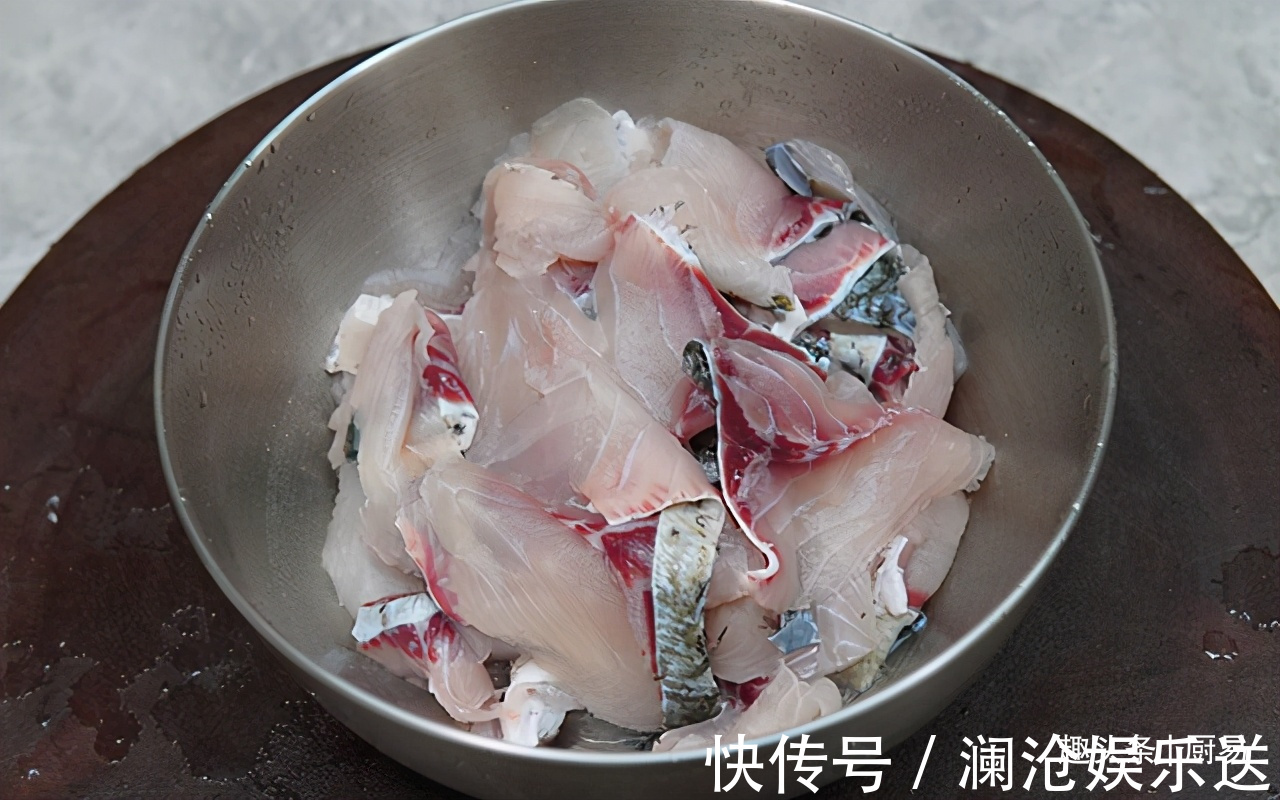鱼片|川味水煮鱼怎么做才好吃,分享详细制作步骤,肉质鲜嫩,不腥不碎
