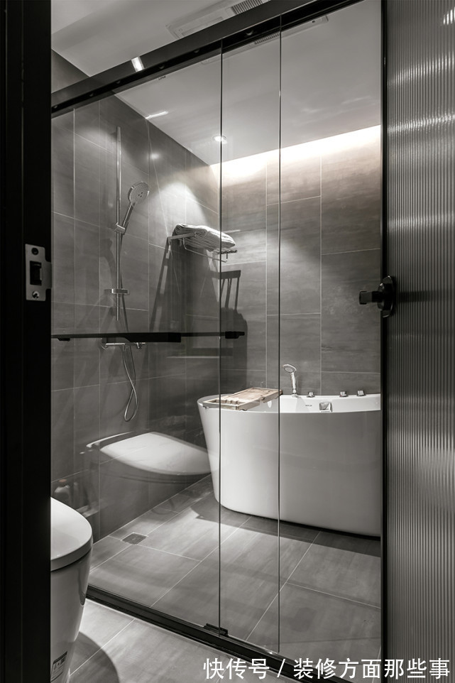 艺术画|140平四房改两房现代风设计,在删繁就简中呈现出诗意的空灵