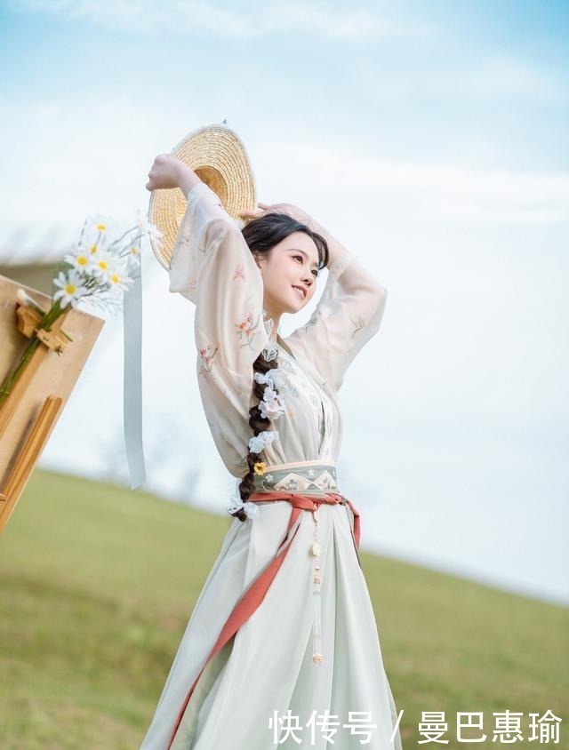 汉服|汉服也有“茶艺风”,风格清新又自然,穿上它们比“绿茶”还美