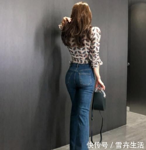 时尚女孩 小姐姐爱穿贴身的紧身牛仔裤,发挥女神的优势