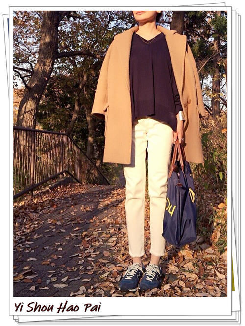 时尚|经典不过时的“饺子包”，今年冬天可以这样搭配！更显时尚气息