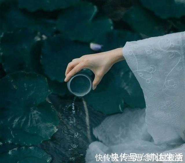 心悦君兮君!八首暗恋诗词山有木兮木有枝,心悦君兮君不知