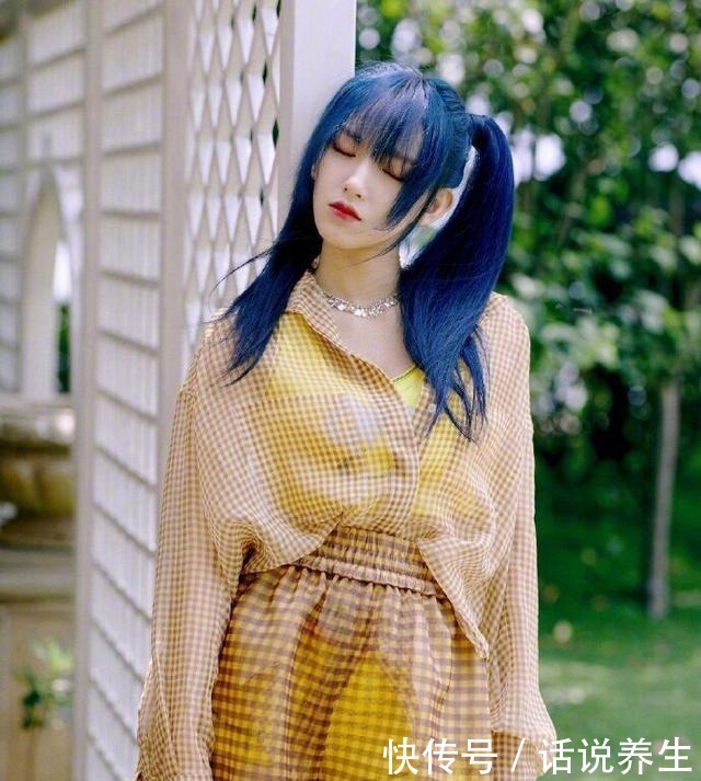 少女|“漫画少女”程潇好绝,迷雾蓝发色配双马尾,女生看了都心动!