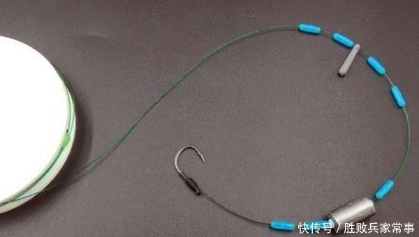 夏季手竿钓大鱼4大秘诀，常用这些招数，大货也能连竿上