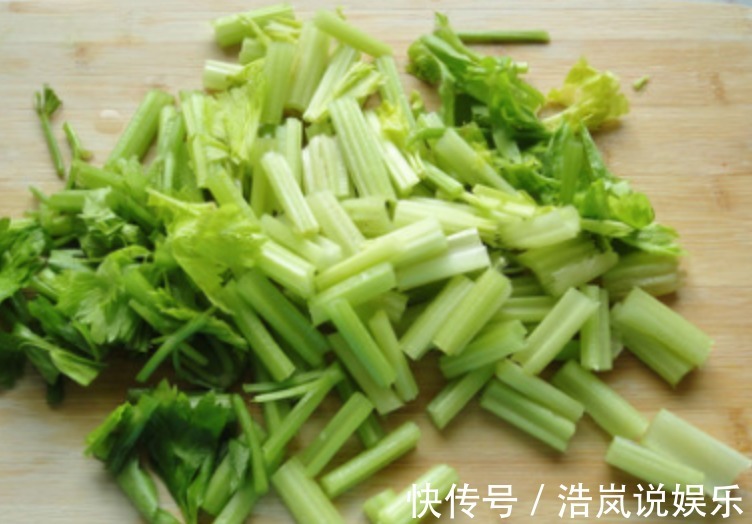 芹菜|芹菜炒肉先放芹菜还是先放肉很多人做错了,难怪味道不佳
