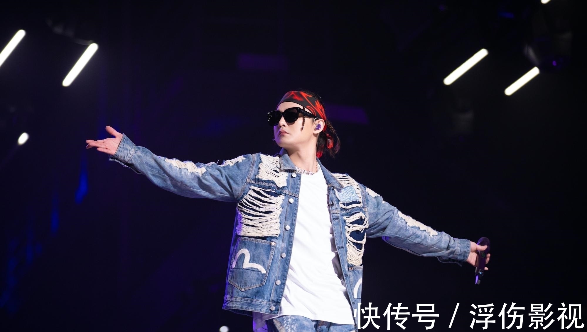 《披荆斩棘的哥哥》陈小春化身小丑高能开唱 尹正再唱《一剪梅》重现袁华名场面