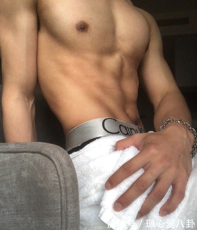 痞子|长春大学旅游学院肌肉学霸,肌肉漂亮帅气,痞子味儿十足!