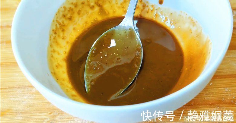 面团|玉米面倒进开水锅里,瞬间变美食,一周吃6次都嫌少,营养又解馋