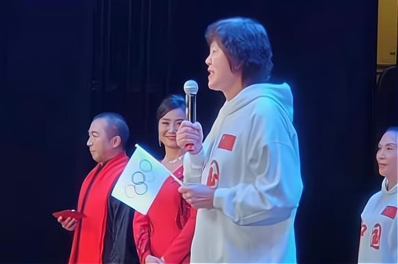 郎导|答案来了!郎平再次现身证实大家猜想,女排主帅竞选遭遇可笑一幕