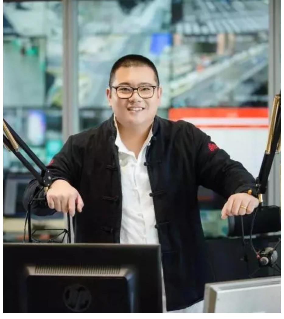 “乾隆白菜”事件反转？女主持被曝有心机，男主持不是第一次被坑