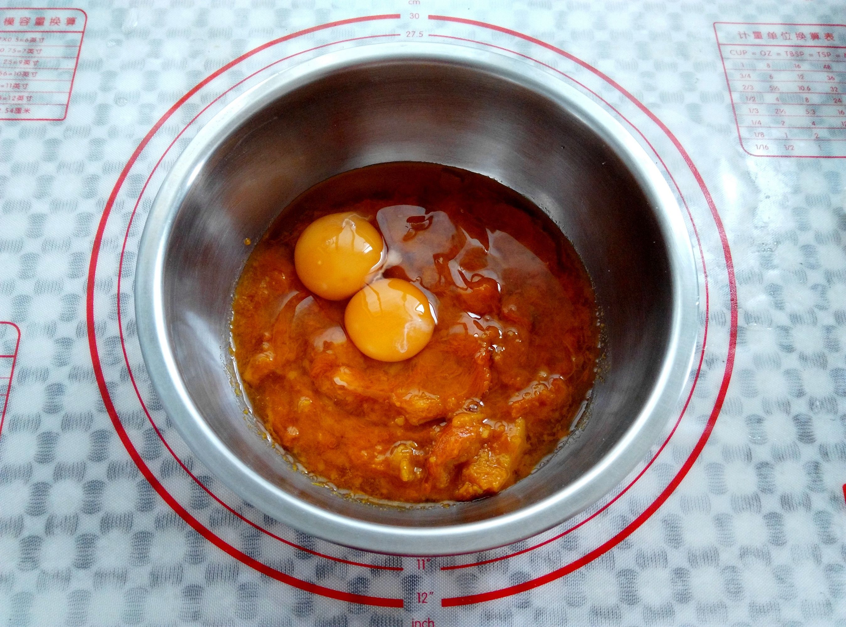 婆婆收了个32斤的大南瓜,我用它做南瓜派,香甜细腻比蛋糕还好吃