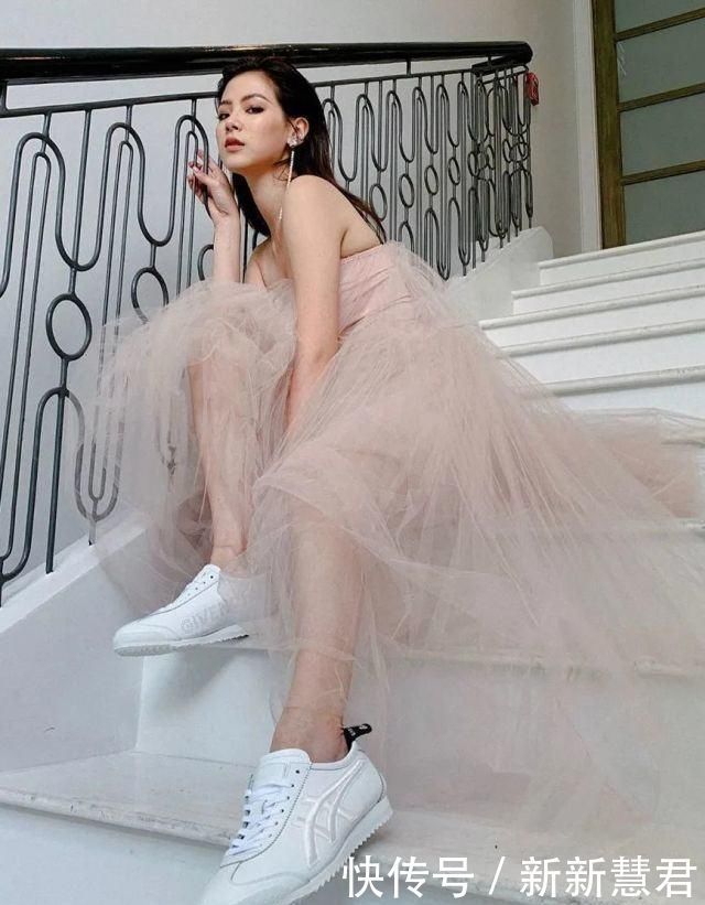 这些“旧球鞋”火极了老爹鞋的时髦C位保不住了…