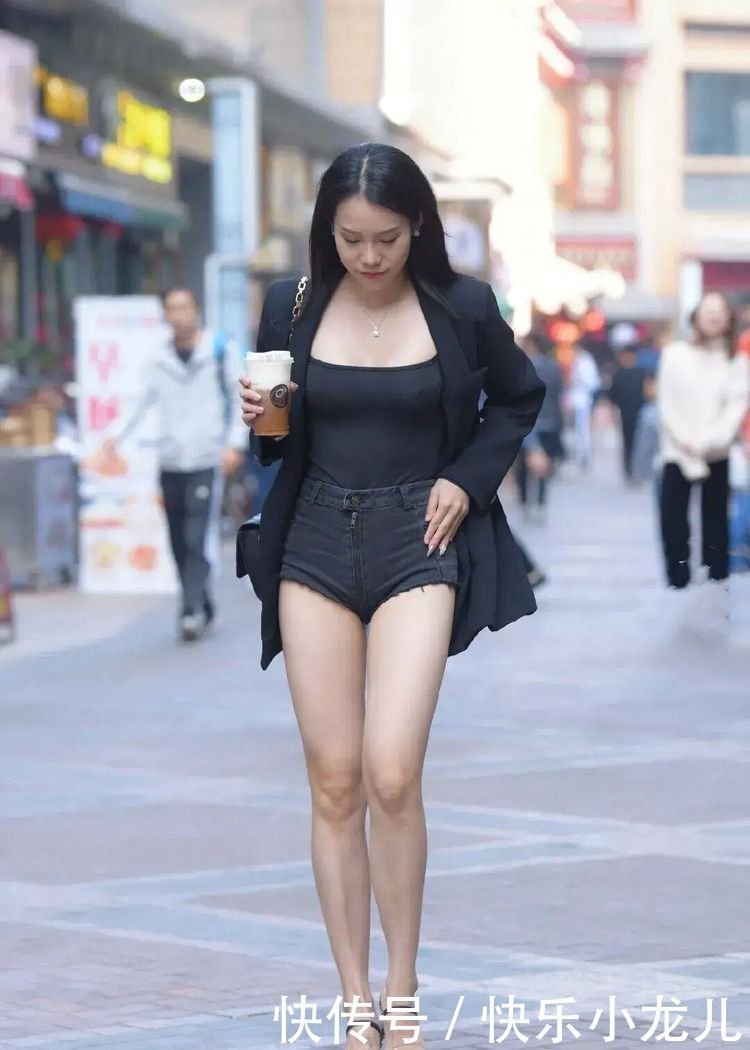 谁说短裤过时了,只要选择好搭配,曼妙身姿还属于你
