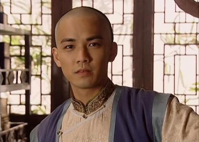 乾隆殿试出上联,考生听后转身就走,乾隆:站住,状元归你了!