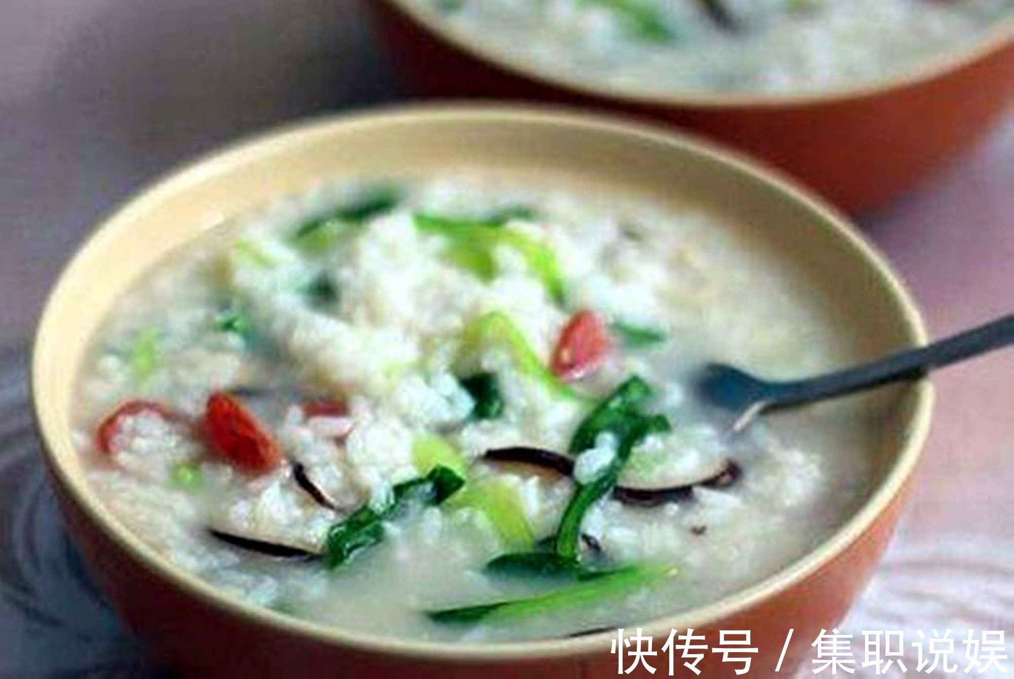 偷懒|宝妈的这种“偷懒辅食”,看似喂饱孩子实则没营养,还会造成积食