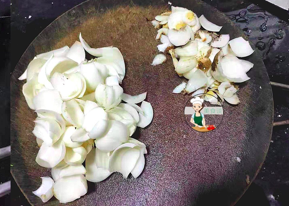 入秋后，记得多吃“一白一绿”，不放肉炒也很鲜香，秋天吃特养人