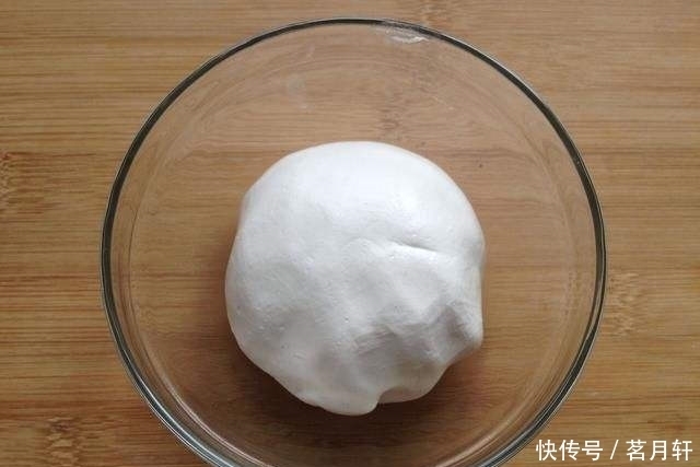 想吃点心不用买,教你在家做“驴打滚”,不用烤箱,软糯香甜!