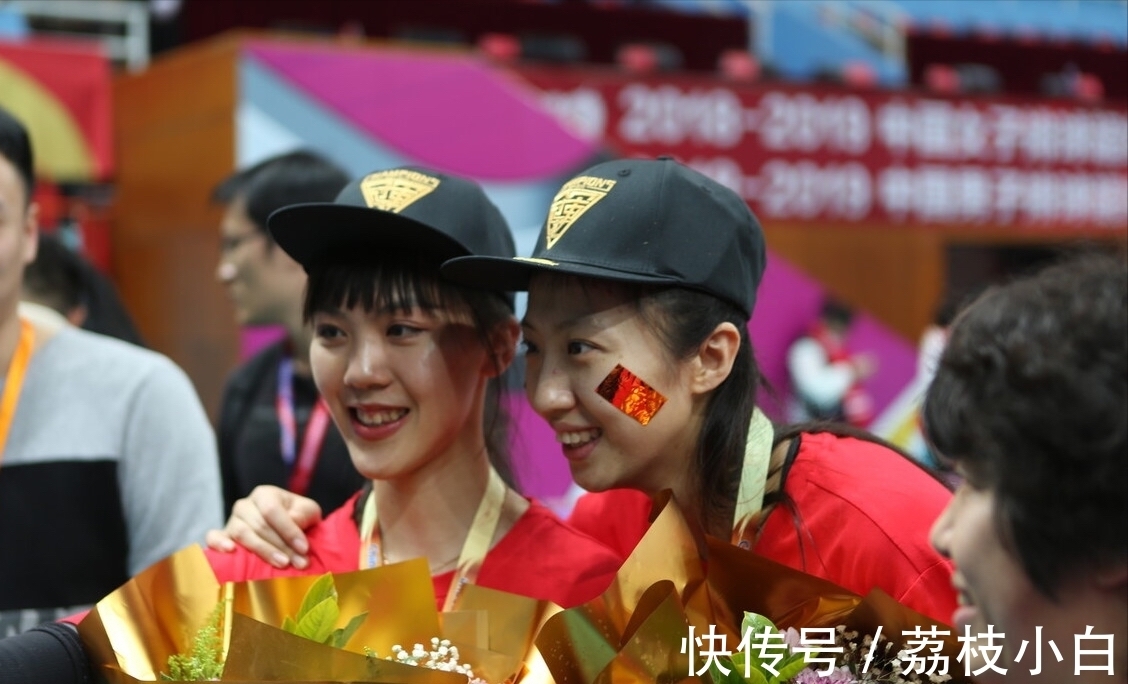 北京女排|主动求变！1.96米高大副攻改打接应，试图利用高度增加右翼突破力