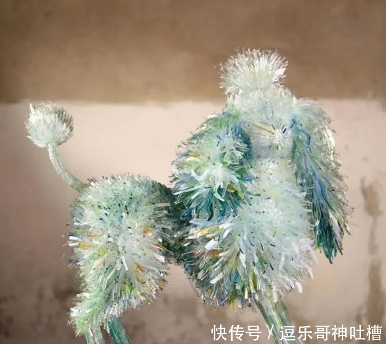 玻璃瓶|破碎的玻璃渣,在艺术家的手中,变成精美绝伦的动物雕塑